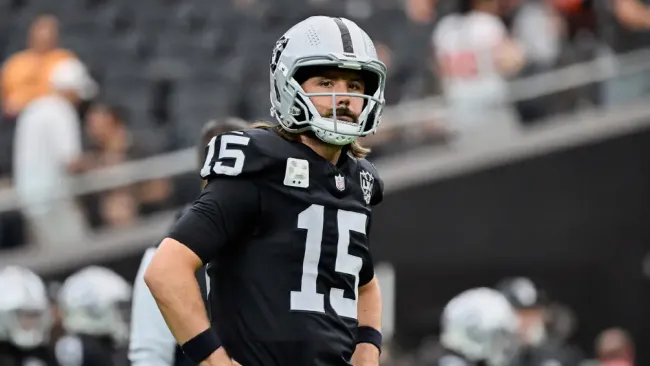 Raiders planean liberar al quarterback Gardner Minshew, según reportes