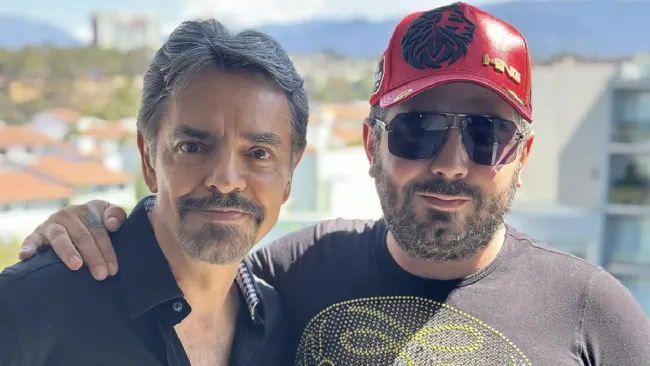 Abanderados de lujo; José Eduardo y Vadhir Derbez estuvieron presentes en el Clásico Nacional