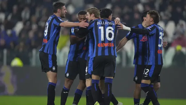 Atalanta golea a Juventus y reafirma su permanencia en la carrera por el título