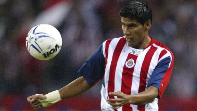 Carlos Salcido revela cómo Jorge Vergara lo obligó a tomarse unas vacaciones