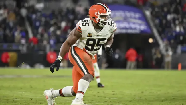Myles Garrett se convierte en el jugador no quarterback mejor pagado en la historia de la NFL