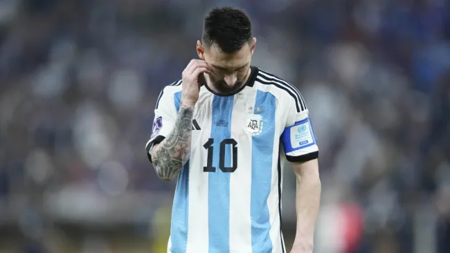 Reviven polémica del penalti de Messi en Final del Mundial, tras penalti de Julián Álvarez