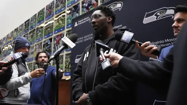 Demarcus Lawrence lanza crítica a los Cowboys tras firmar acuerdo con Seattle