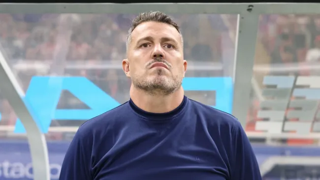 Óscar García deja en el pasado a Chivas y disfruta vacaciones