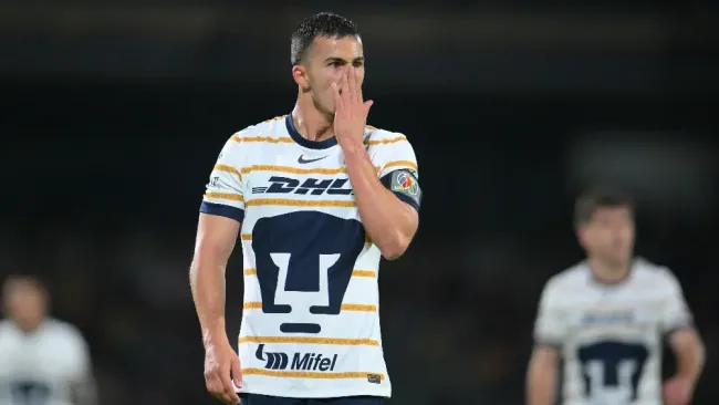 Pablo Bennevendo cumple 100 partidos oficiales con Pumas