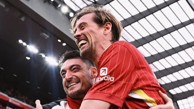 Liverpool Legends derrotan a Chelsea Legends en juego amistoso