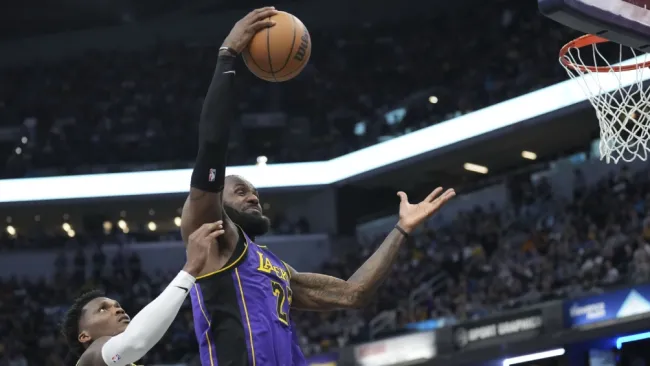 LeBron James da victoria a Lakers sobre Pacers con canasta de último segundo