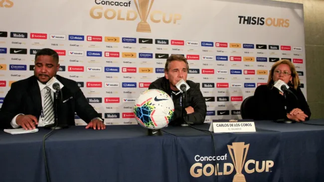 Varios técnicos mexicanos han dirigido en Copa Oro con otra selección