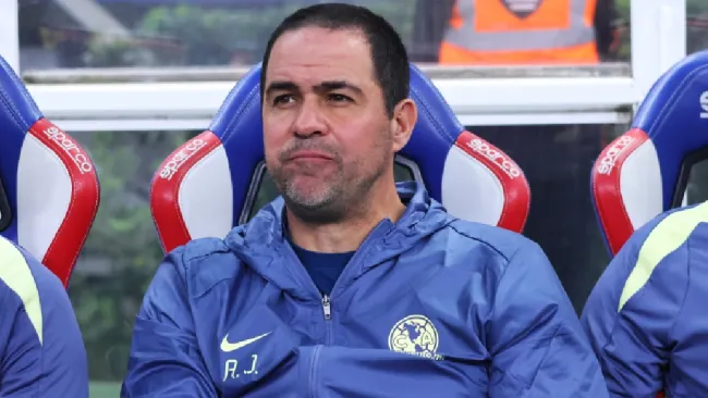 Jardine entrena al estilo de Raúl Jiménez