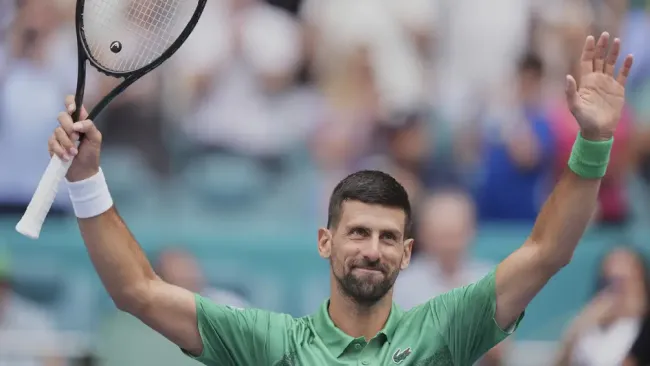 Novak Djokovic avanza a la final del Abierto de Miami enfrente de Lionel Messi