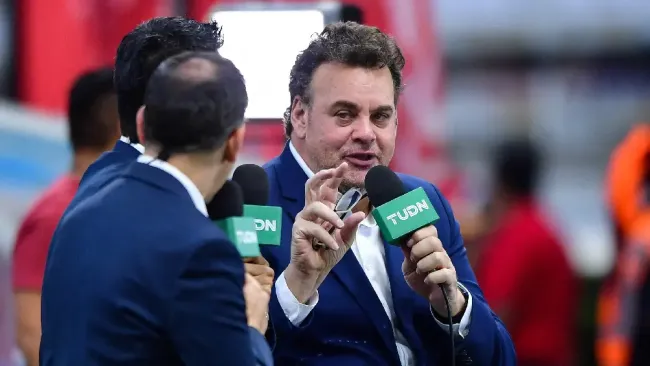 David Faitelson explota contra la Liga MX por permitir a Chivas jugar en el Jalisco