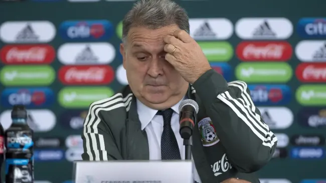 Santiago Giménez recuerda con cariño al Tata Martino pese haber sido excluido del Mundial 2022