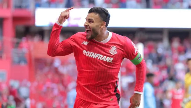 Alexis Vega, el único mexicano en la pelea por el liderato de goleo en el mejor momento de su carrera