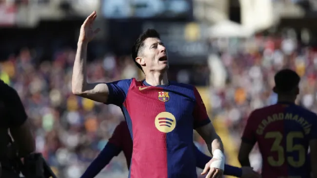 Doblete de Lewandowski 