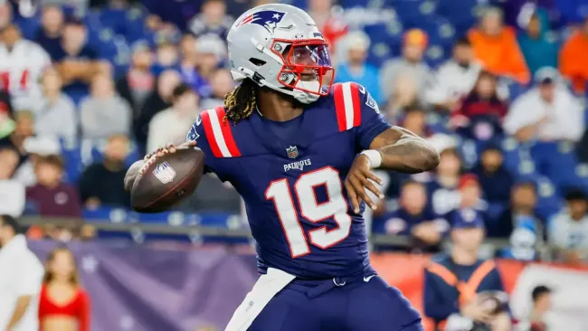 ¡Nuevo QB para Dallas! Cowboys intercambian un pick de Draft por Joe Milton III