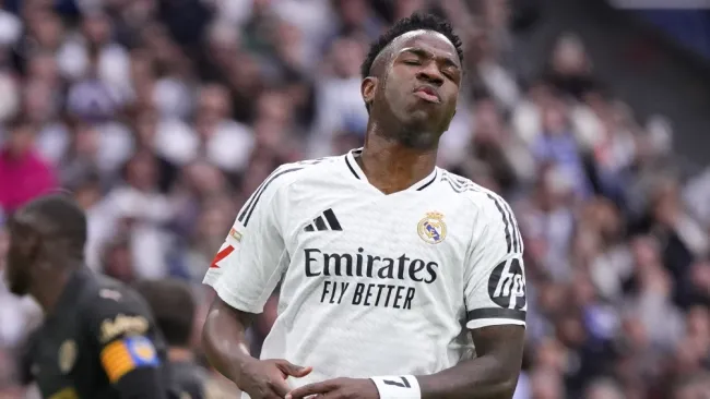 Ancelotti analiza quitarle los penales a Vinicius Jr. en el Real Madrid