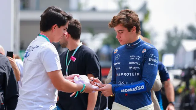 Franco Colapinto causa polémica por burlarse de Uruguay