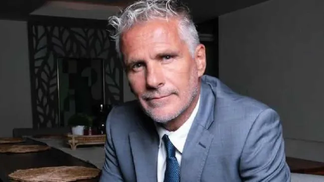 Héctor Soberón revela que fue diagnosticado con cáncer de mama: ‘Comencé a tener dolor en el pecho’