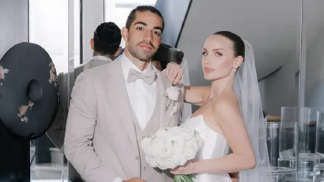 Rodolfo Pizarro compartió las fotos de su boda con la modelo alemana Kim Evelyn