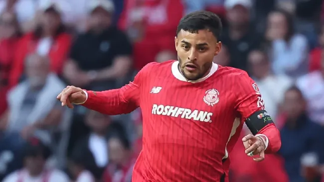 Alexis Vega buscará su liderato de goleo ante Atlas, su cliente favorito