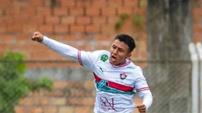 Muere futbolista peruano tras golpe en la cabeza 
