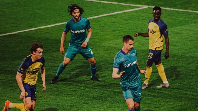 Anderlecht y César ‘Chino’ Huerta vuelven a caer