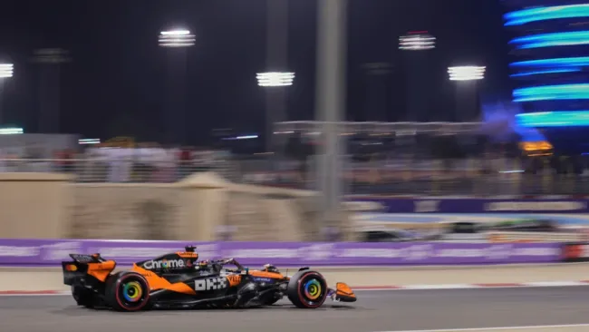 Óscar Piastri logró la pole position en el Gran Premio de Bahréin