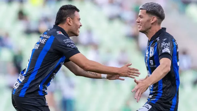 Querétaro vence a Santos de último minuto y mantiene viva la esperanza de Play-in