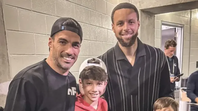 Suárez y Curry se conocieron luego de un juego de NBA