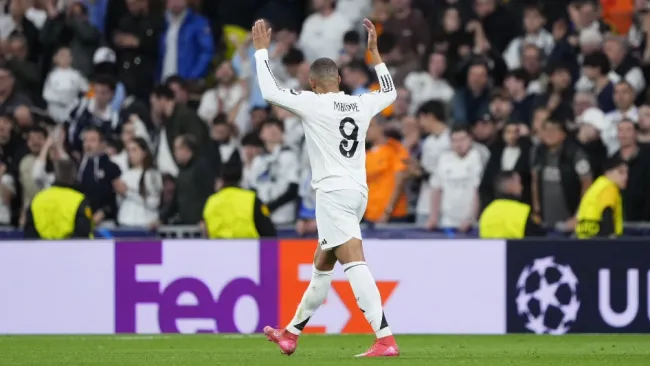 Mbbapé durnte un juego de Champions