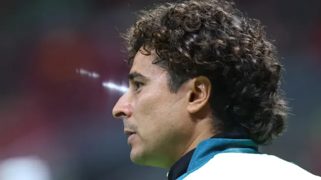 Pese a su gran atajada, el equipo de Ochoa volvió a dejar punto en el camino