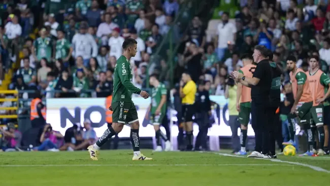 James Rodríguez recibe su primera expulsión en Liga MX y se perderá inicio de Liguilla con León