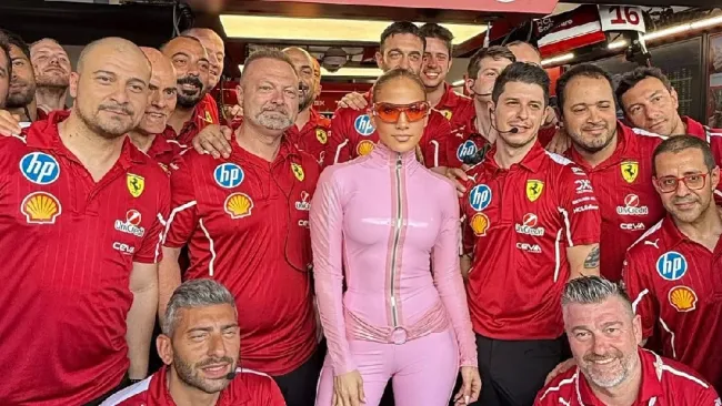 Jennifer Lopez se roba las miradas en el GP de Arabia Saudita por su outfit