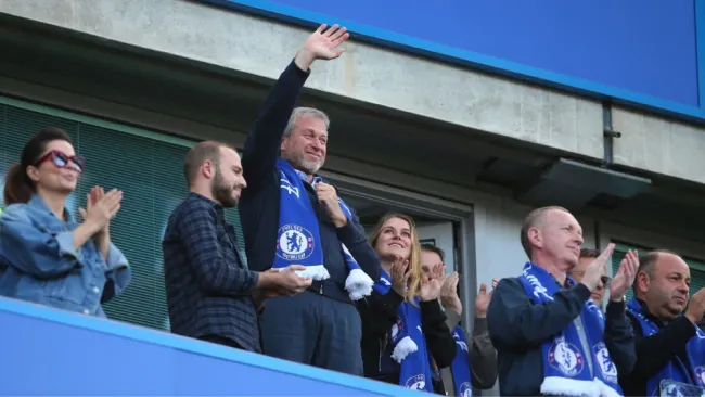 Román Abramovich en el Stamford Bridge