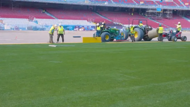 ¡Luce hermoso! Ya hay pasto en el renovado Camp Nou de FC Barcelona