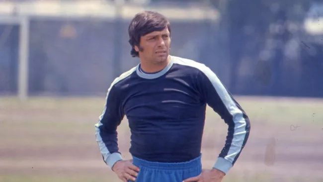 Pirma saca jersey edición especial para honrar a Miguel Marín