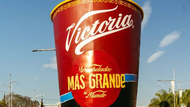Se certifica la Michelada más Grande del Mundo en la Feria Nacional de San Marcos