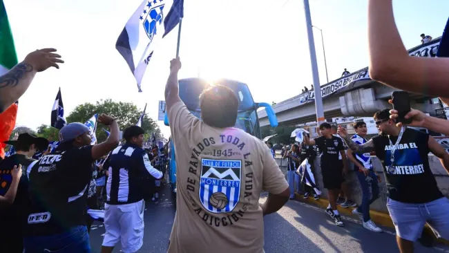 Afición de Rayados protagoniza nueva bronca tras derrota ante Pachuca