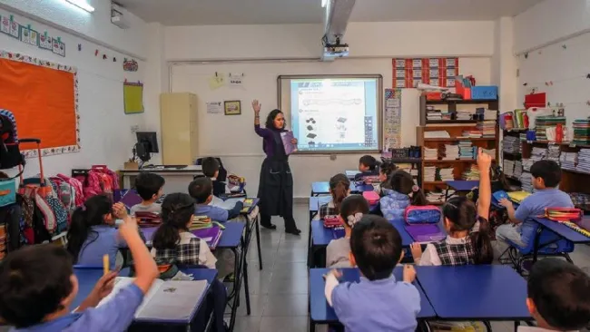 ¿Habrá clases este lunes 28 de abril? Aquí te decimos