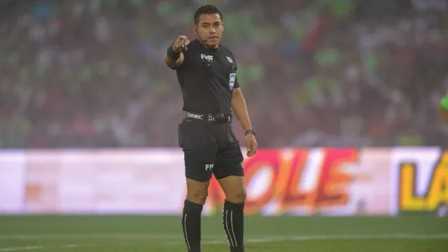 Expertos arbitrales revientan a Víctor Cáceres