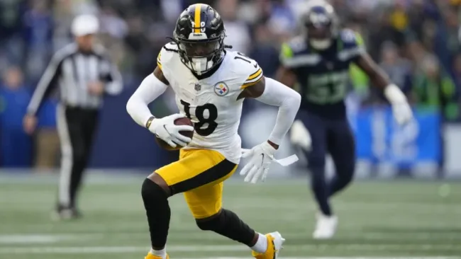 Cleveland Browns firman al experimentado receptor Diontae Johnson 