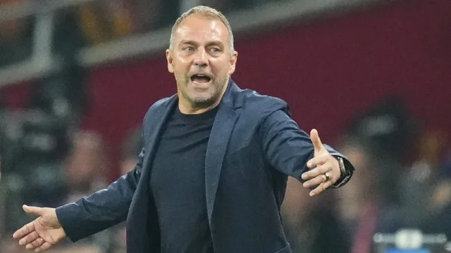 Hansi Flick confirma titularidad de Szczesny