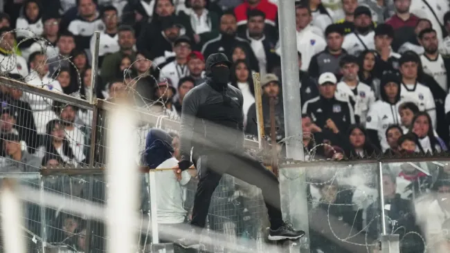 CONMEBOL sanciona a Colo Colo tras avalancha que dejó dos muertos en Copa Libertadores