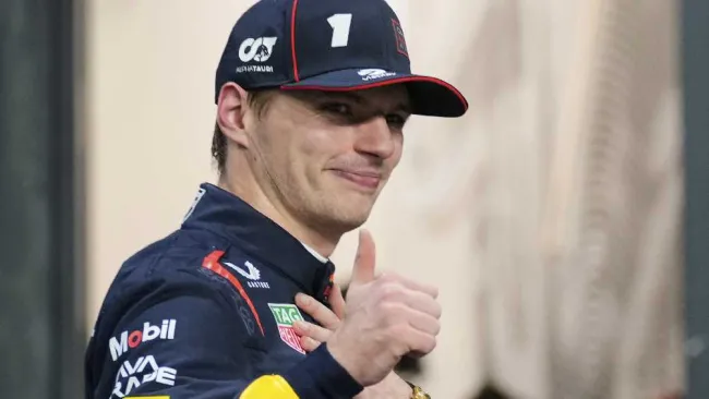 Max Verstappen, en el garage de RBR del GP de Bahrein