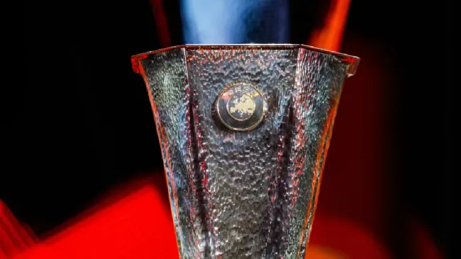 ¡Final inglesa! Manchester United y Tottenham disputarán el título de la Europa League