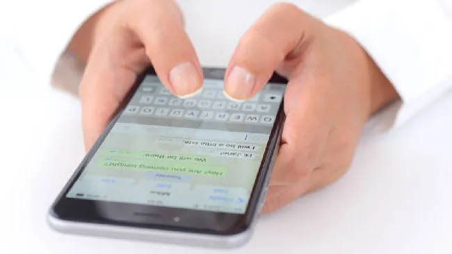 WhatsApp estrena función de IA que resume tus chats con un solo toque