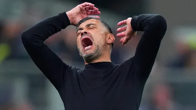 ¿Santiago Giménez será titular en Final?