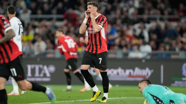 ¿Adiós Europa? AC Milán de Santiago Giménez cae en la Final de Coppa Italia ante Bologna