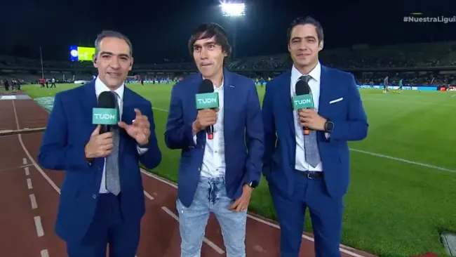 ‘Shaggy’ Martínez debuta como comentarista de TUDN durante el Clásico Joven