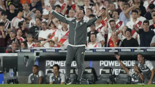 Chivas, en negociaciones con Gabriel Milito